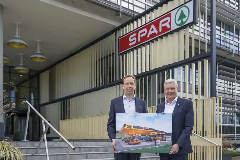 SPAR express und JET 1 (c) SPAR_Christian Leopold.JPG